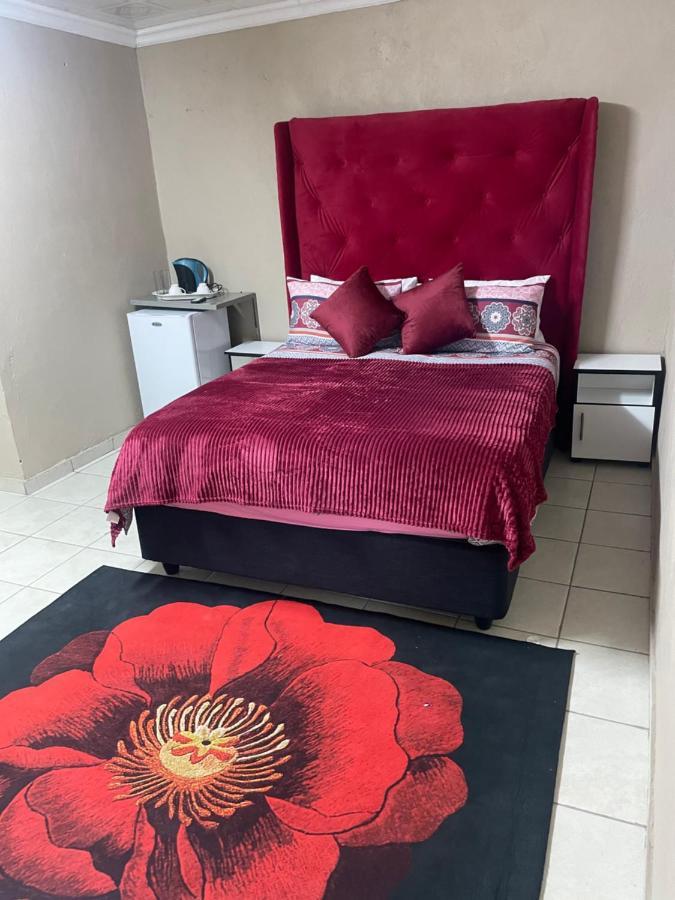 Super Classic Guest House Pretoria-Noord Εξωτερικό φωτογραφία