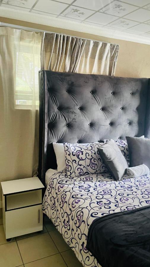 Super Classic Guest House Pretoria-Noord Εξωτερικό φωτογραφία